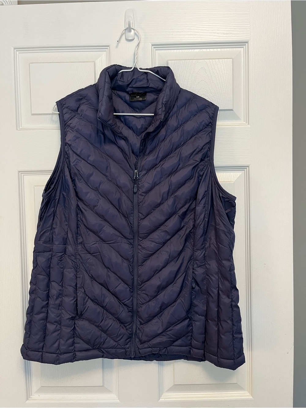 Women's Lightweight Packable Quilted Vest Purple size XL